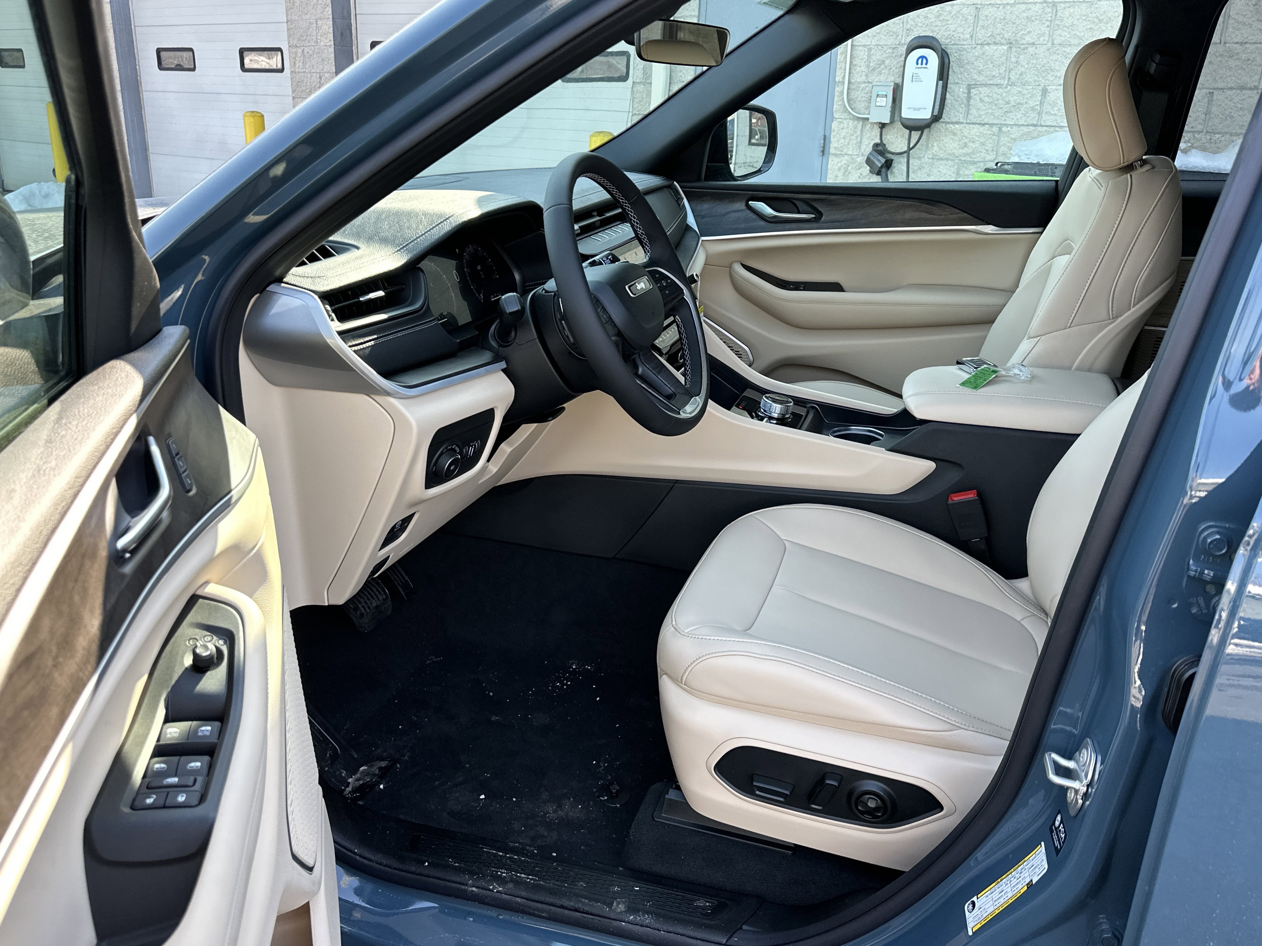 New 2026 Jeep Grand Cherokee Limited w/ Limited Altitude Package image 27