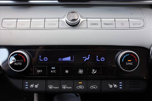 New 2026 Hyundai Elantra Limited FWD image 19