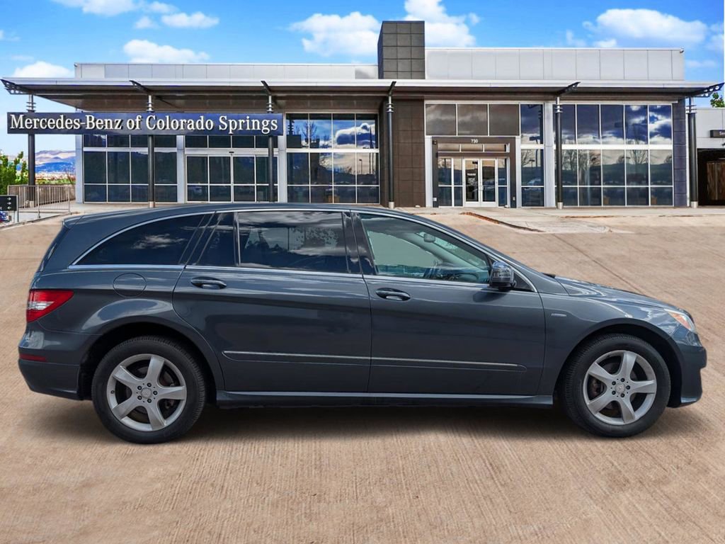 Used 2012 Mercedes-Benz R 350 4MATIC image 4