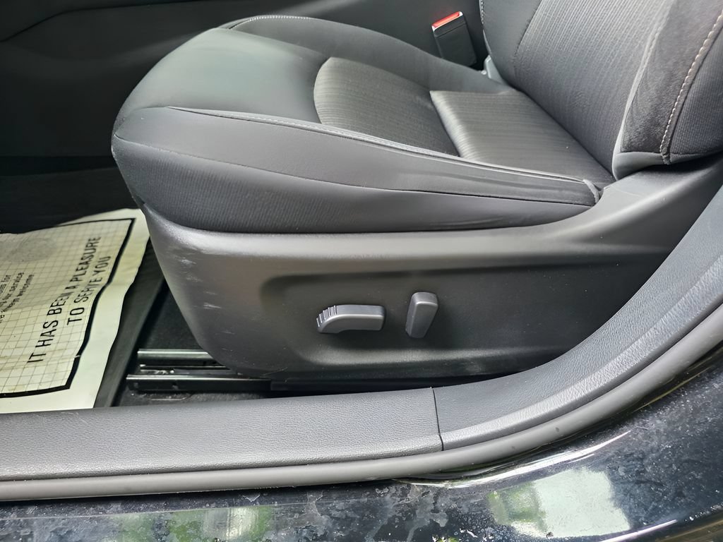 Used 2023 Nissan Altima 2.5 SV AWD/4WD image 14