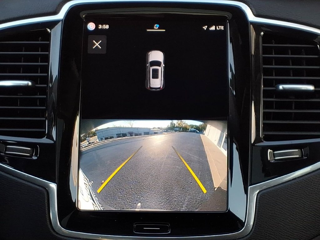 Certified 2023 Volvo XC90 B6 Plus w/ Protection Package AWD/4WD image 18