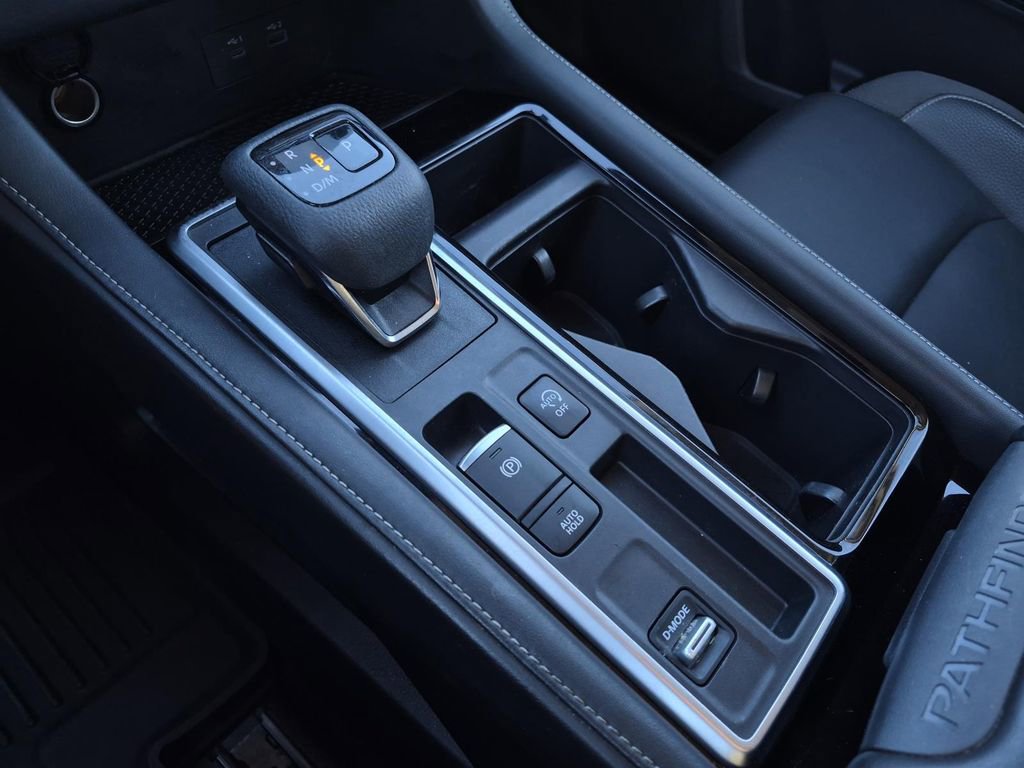 Used 2022 Nissan Pathfinder SL image 31