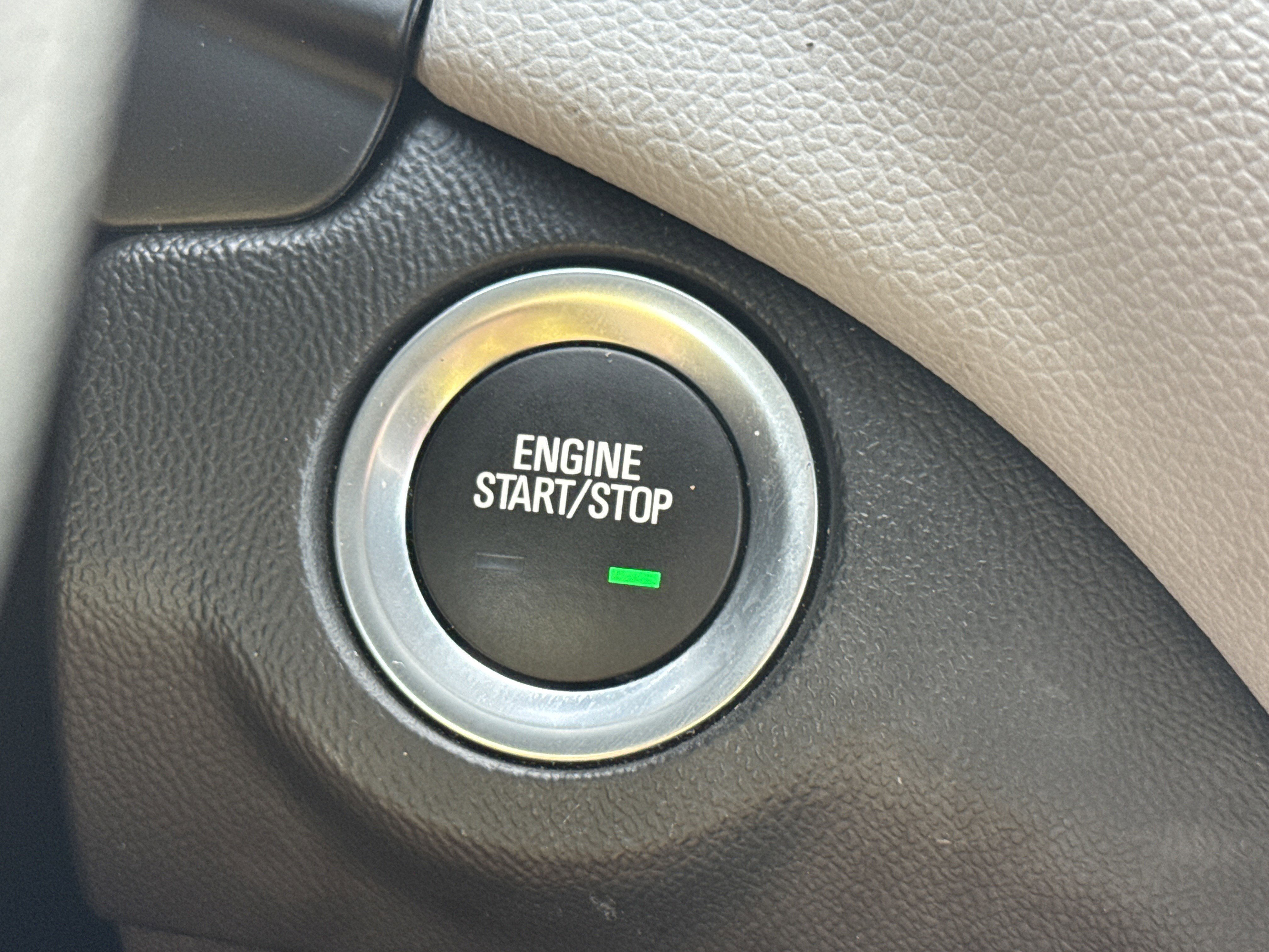Used 2022 Chevrolet Equinox LS FWD image 25