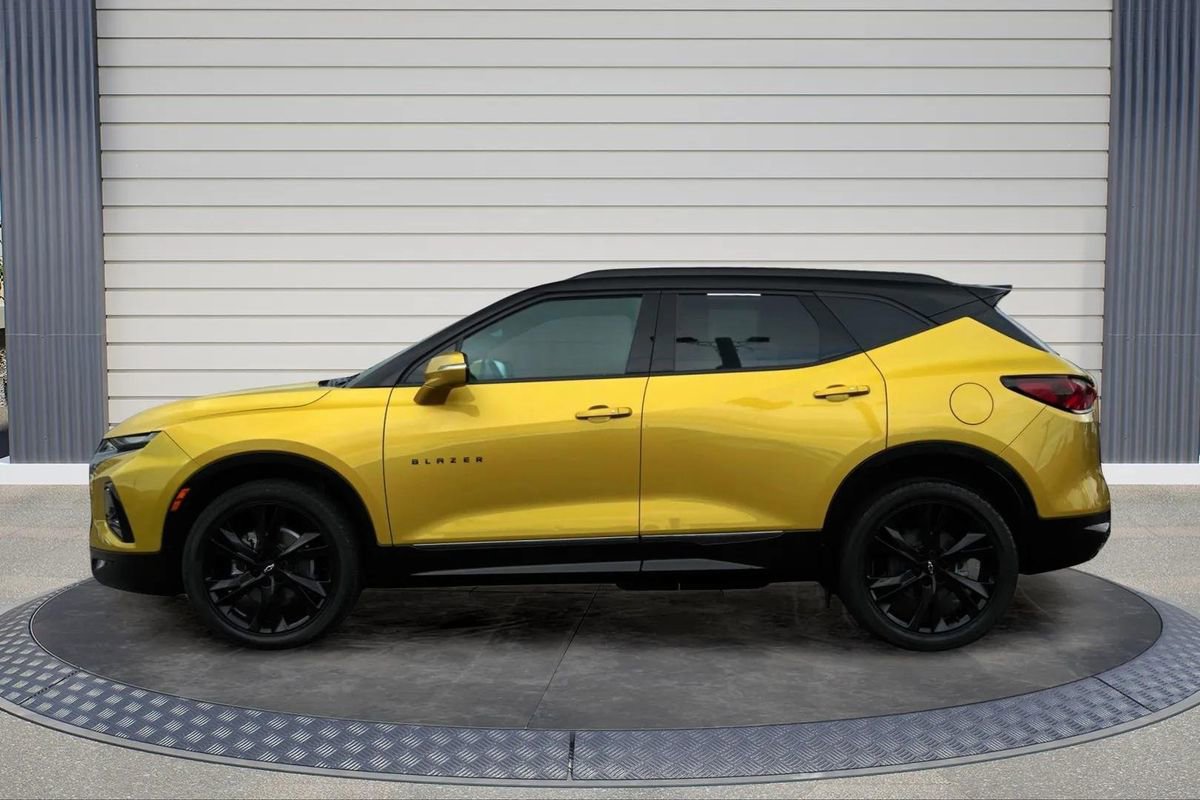 Used 2022 Chevrolet Blazer RS w/ Enhanced Convenience Package image 4