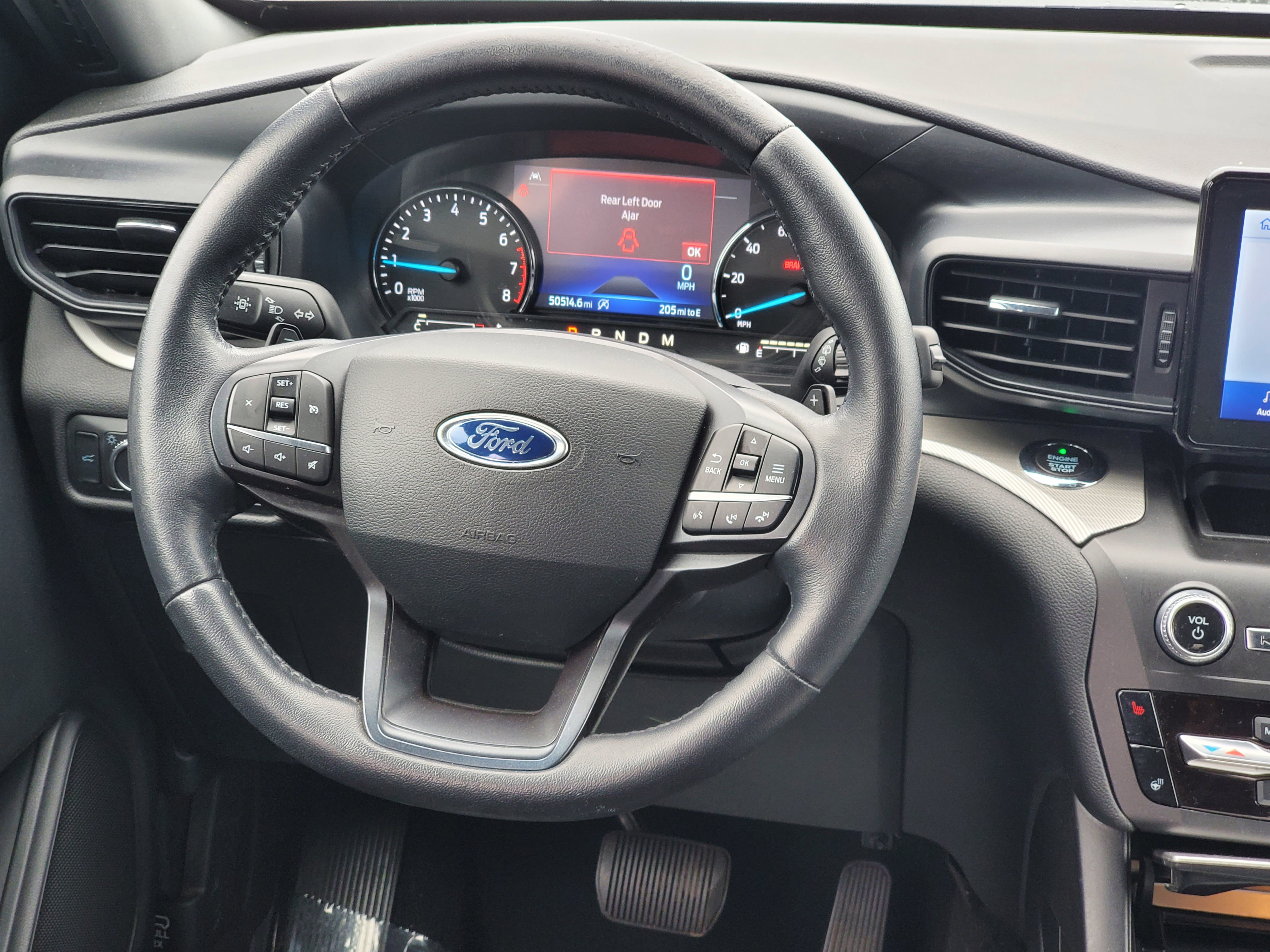 Used 2020 Ford Explorer XLT w/ Comfort Package image 9