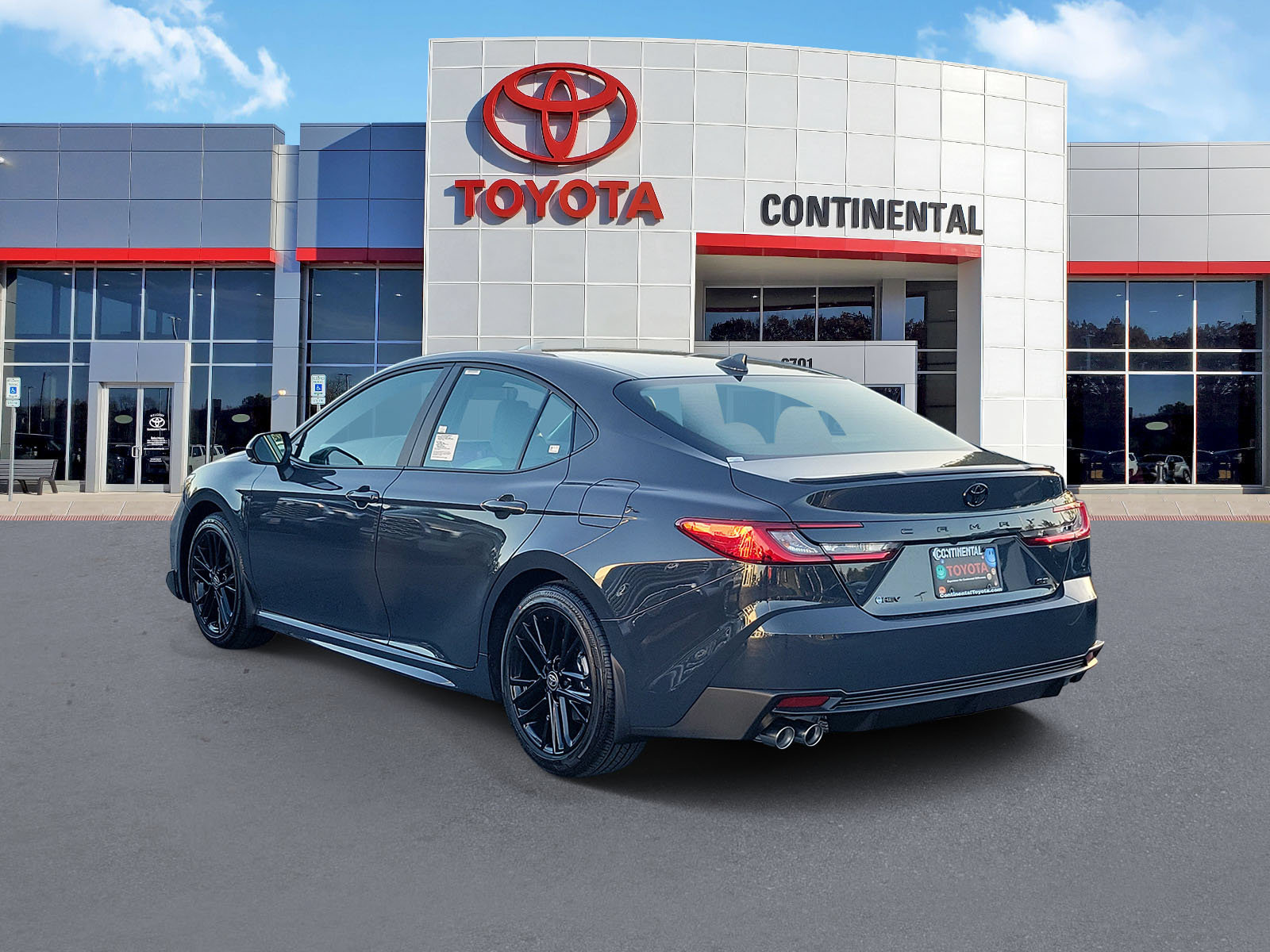 New 2026 Toyota Camry SE FWD image 4