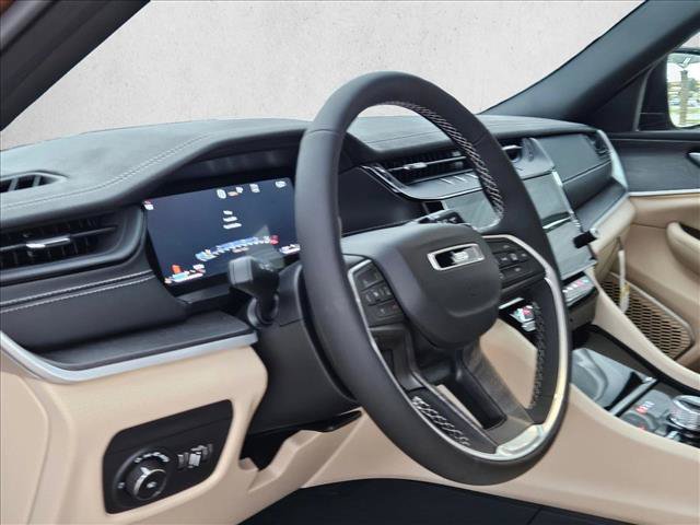 New 2026 Jeep Grand Cherokee Limited AWD/4WD image 3