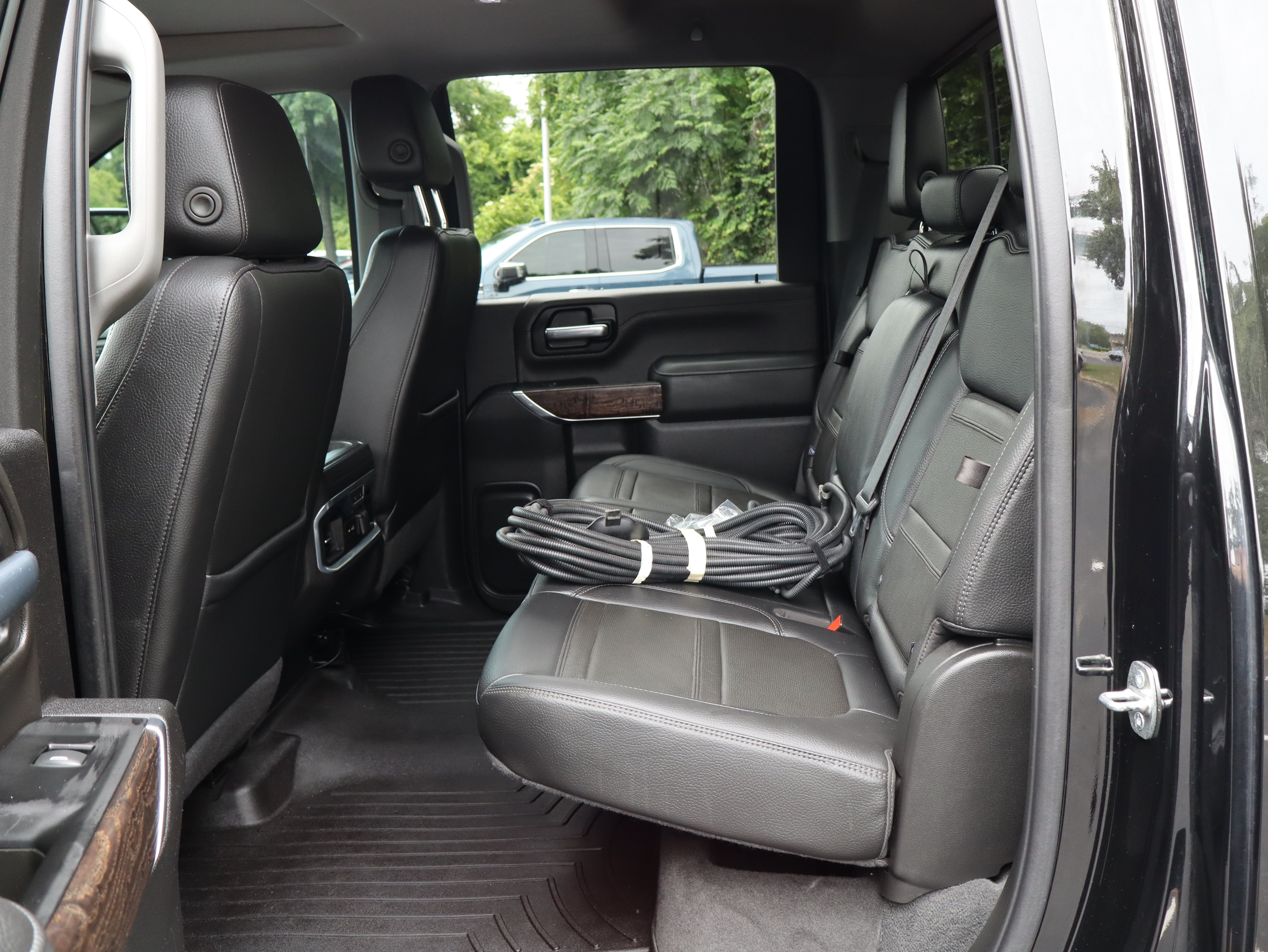 Used 2022 GMC Sierra 3500 Denali w/ Denali Black Diamond Edition AWD/4WD image 41