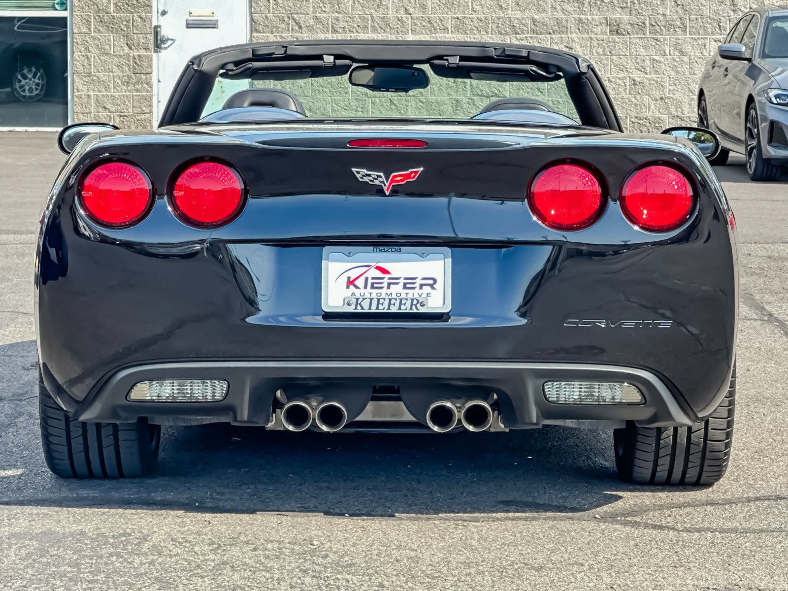 Used 2005 Chevrolet Corvette Convertible w/ Preferred Equipment Group RWD image 4