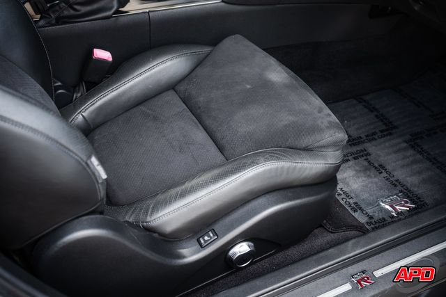Used 2010 Nissan GT-R Premium AWD/4WD image 66
