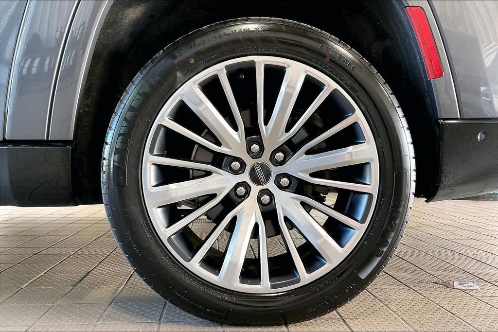 Used 2024 Jeep Grand Wagoneer L Series III image 34