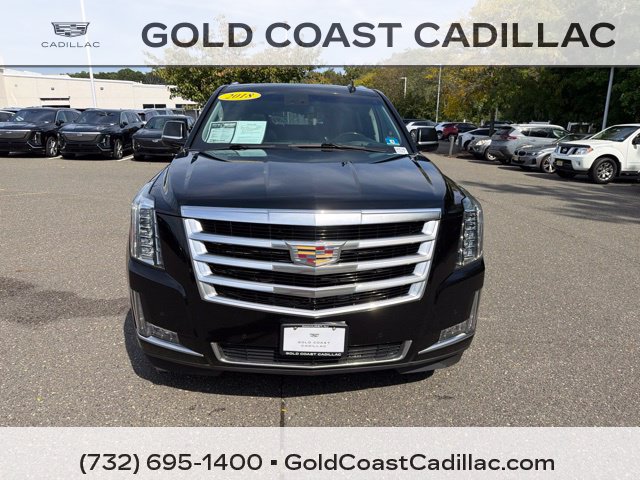 Used 2018 Cadillac Escalade Luxury AWD/4WD image 5