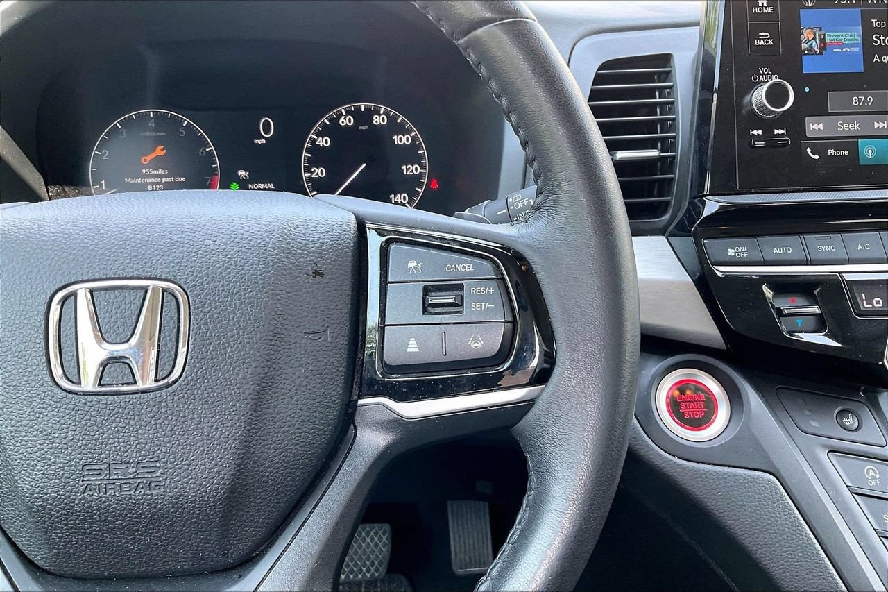 Used 2025 Honda Odyssey EX-L image 30