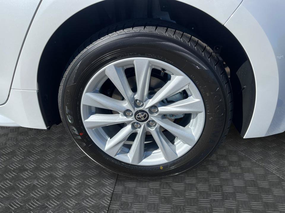 New 2027 Toyota Corolla SE w/ SE Premium Package FWD image 19