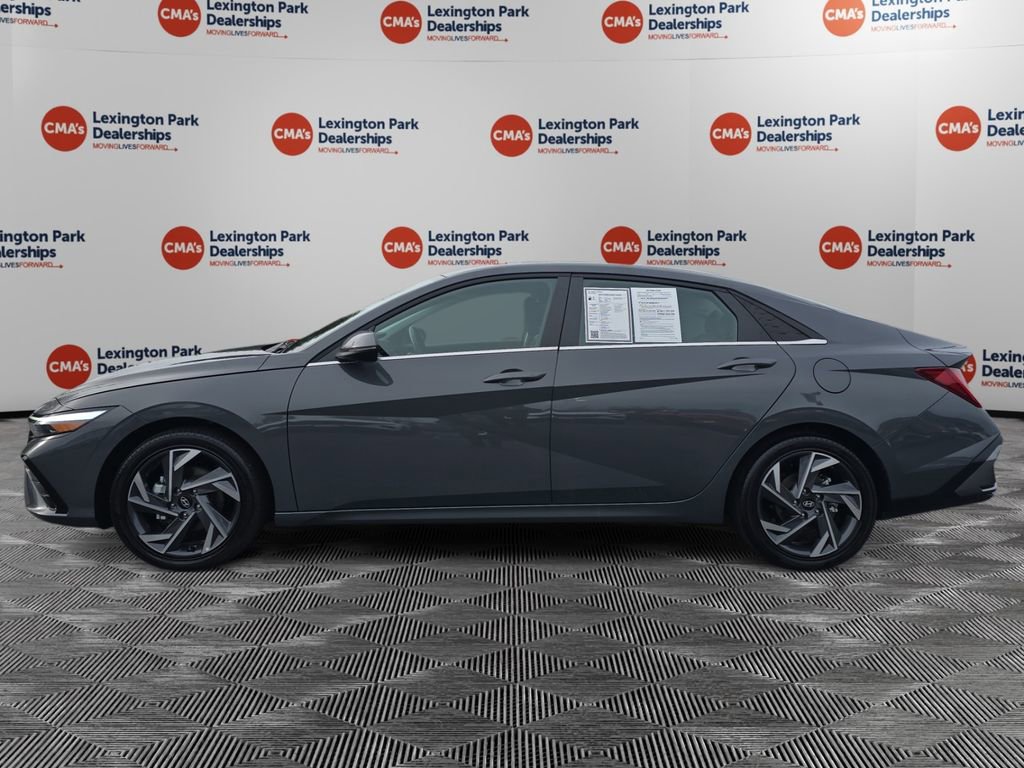 Certified 2025 Hyundai Elantra Limited image 4