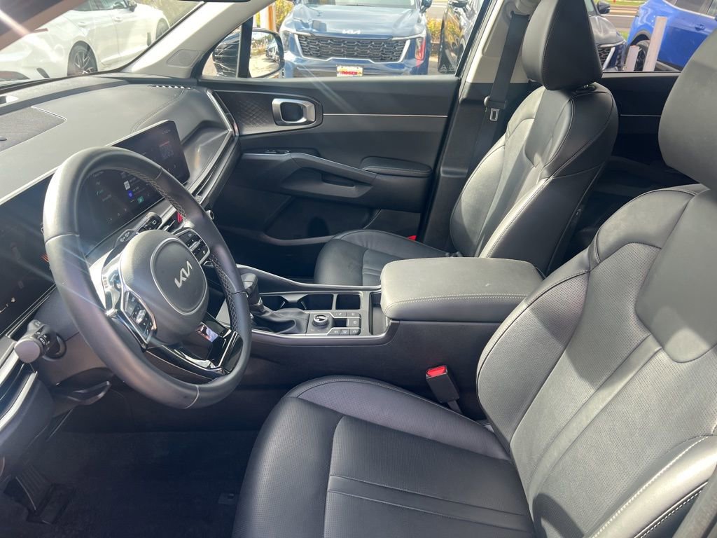 Certified 2025 Kia Sorento S w/ Panoramic Sunroof Package image 4