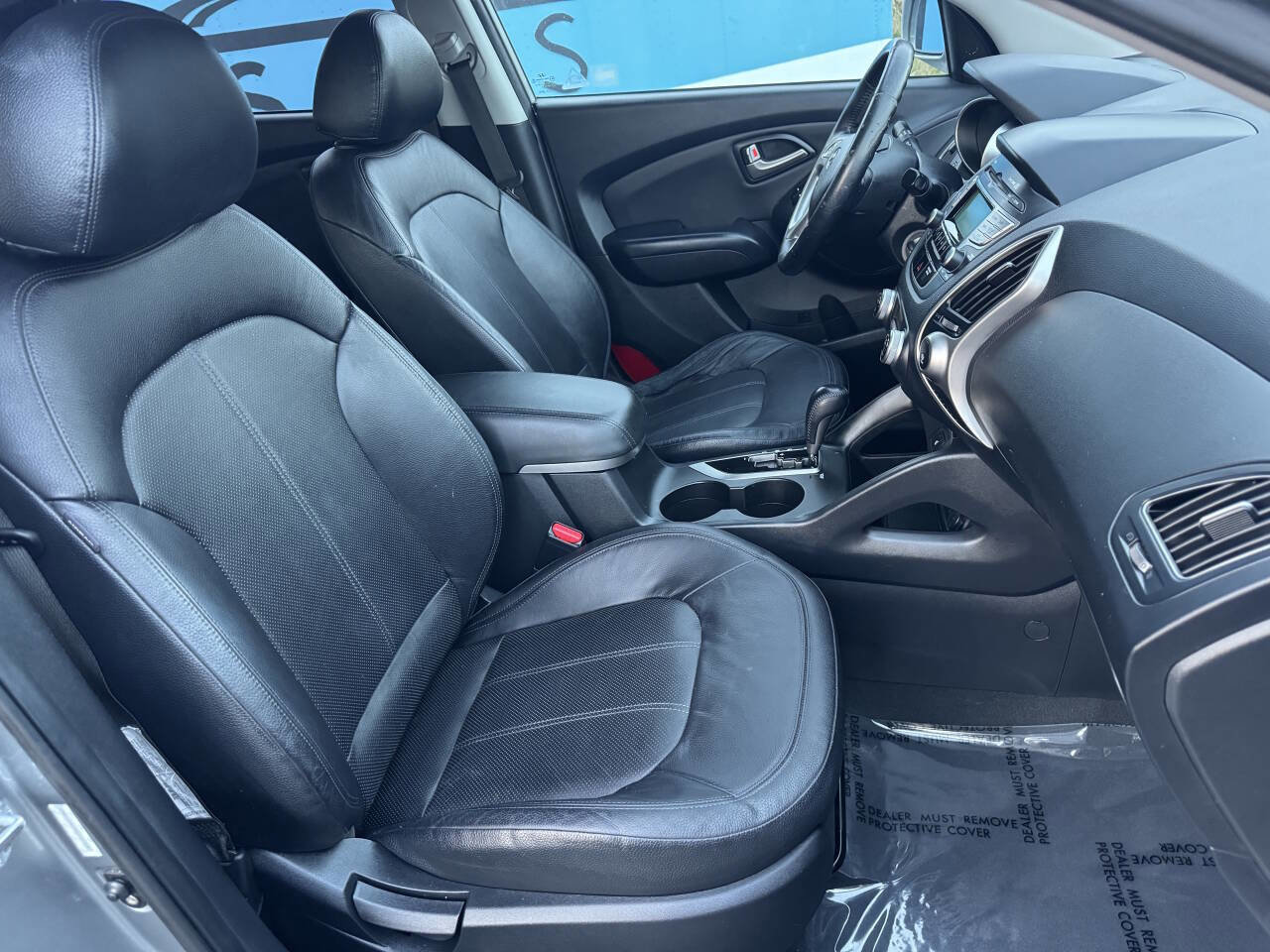 Used 2011 Hyundai Tucson Limited image 29