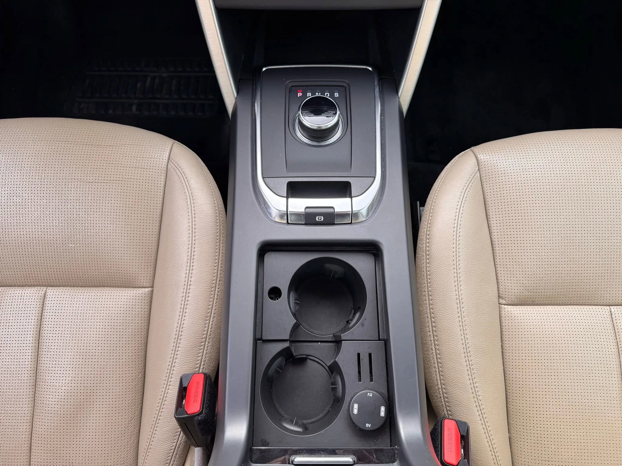 Used 2019 Land Rover Discovery Sport HSE image 26