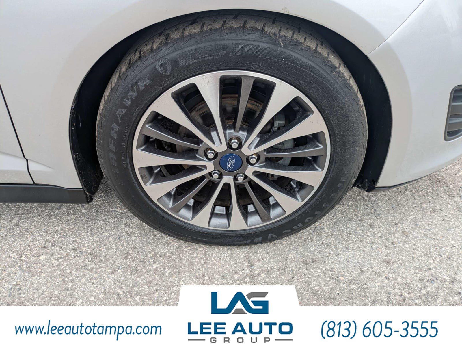 Used 2017 Ford C-MAX Titanium FWD image 10