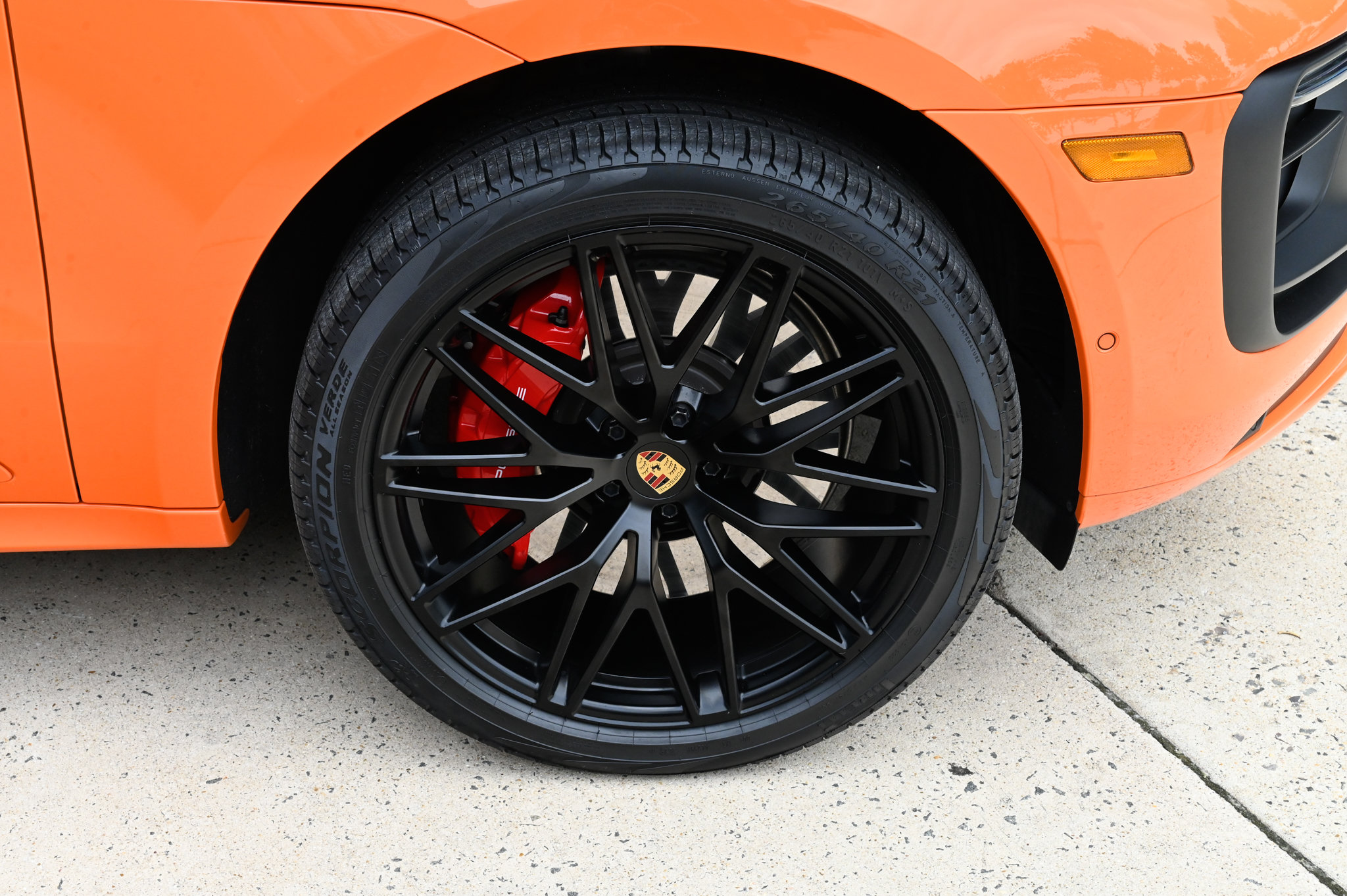 Used 2023 Porsche Macan GTS AWD/4WD image 12
