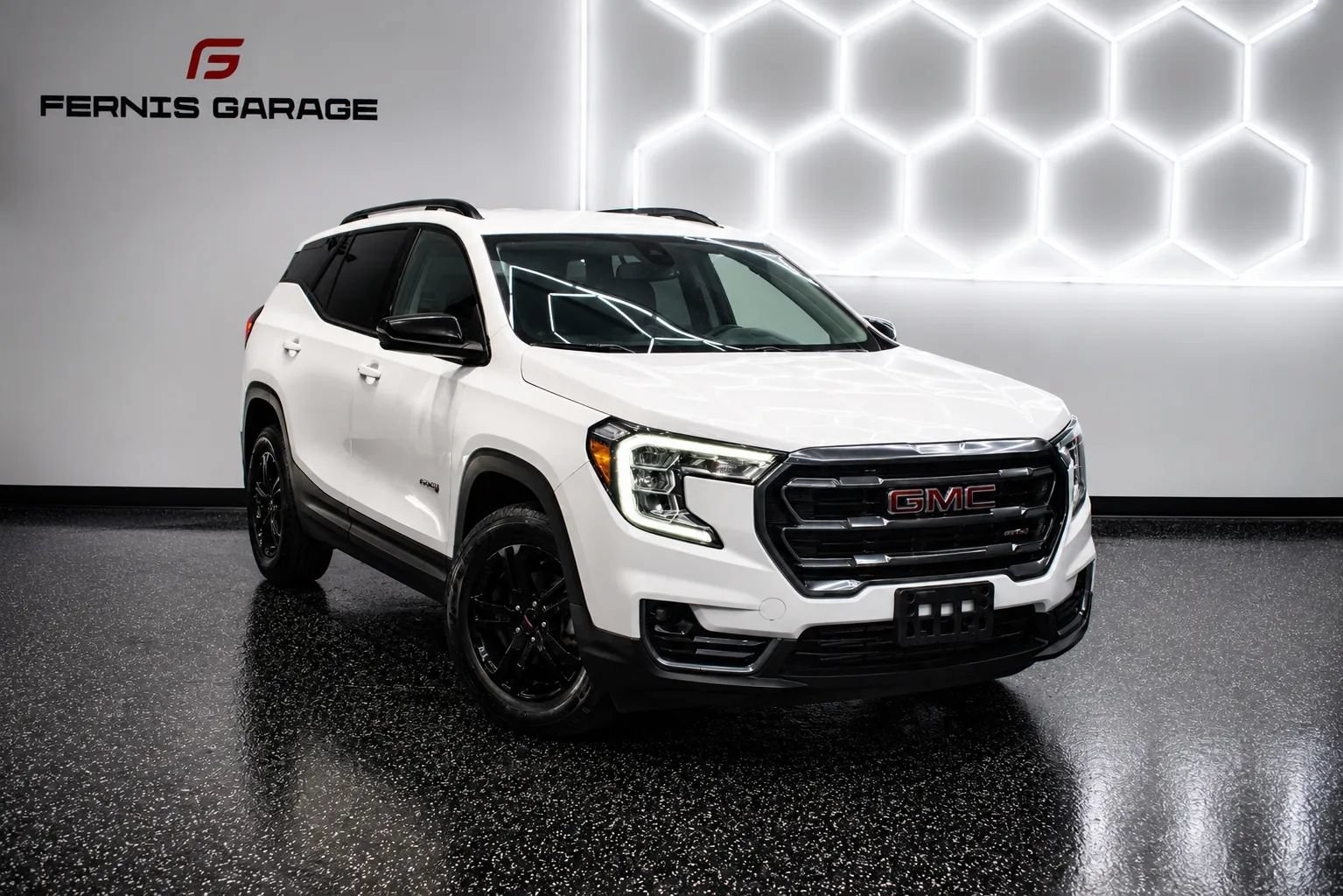Used 2024 GMC Terrain AT4 AWD/4WD image 3