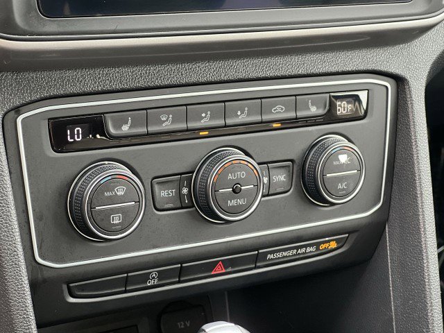 Used 2021 Volkswagen Atlas SE w/ Panoramic Sunroof Package image 17