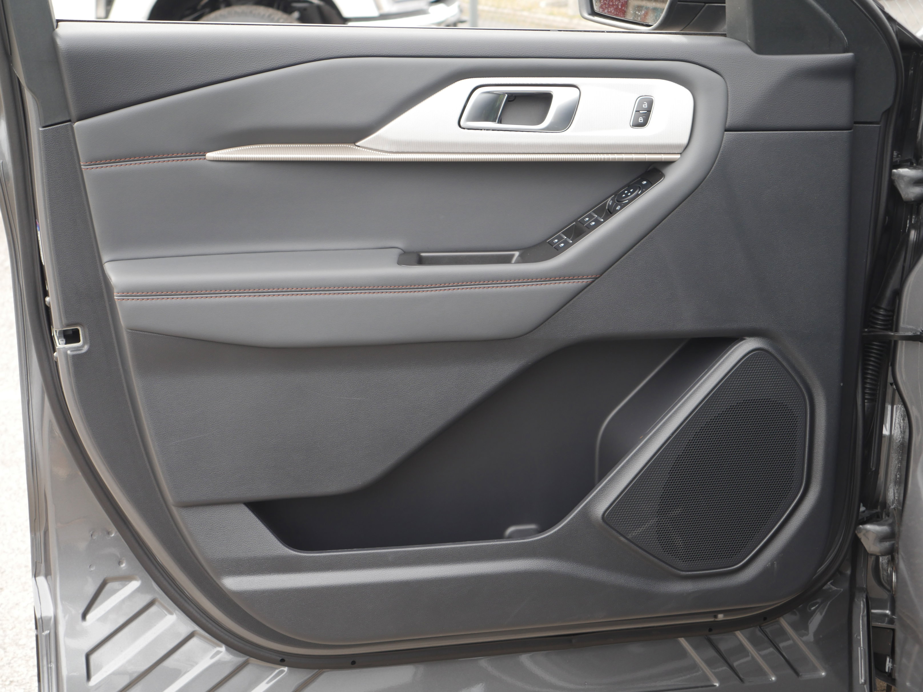 New 2026 Ford Explorer Active w/ Active Comfort Package image 37