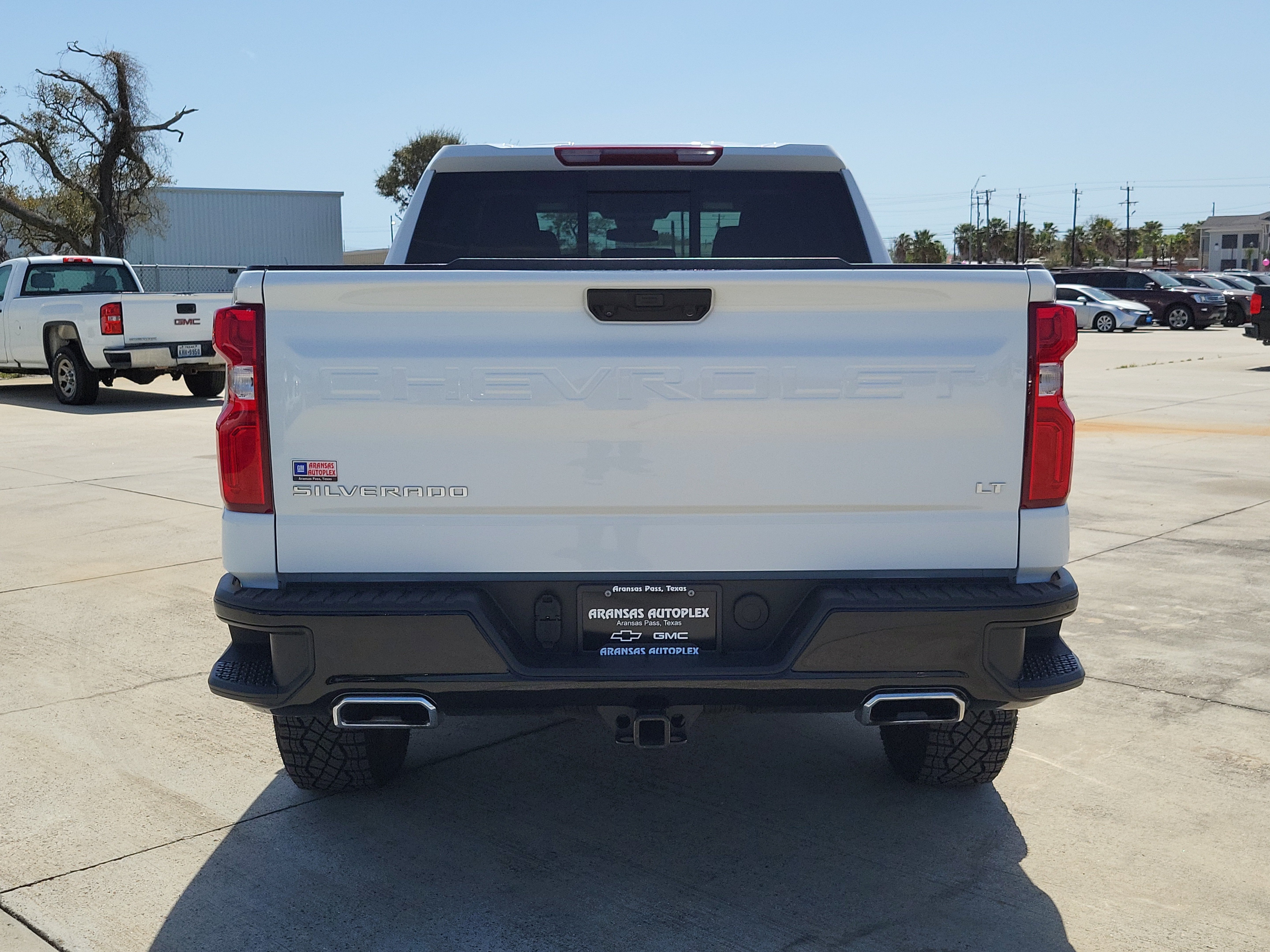 Used 2024 Chevrolet Silverado 1500 LT Trail Boss w/ Convenience Package II AWD/4WD image 6