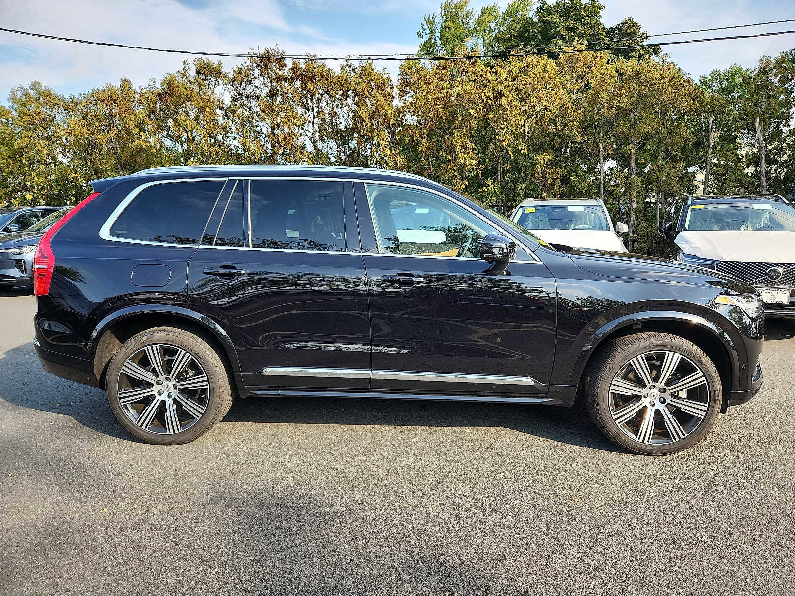 Certified 2024 Volvo XC90 B6 Plus w/ Protection Package Premier image 7