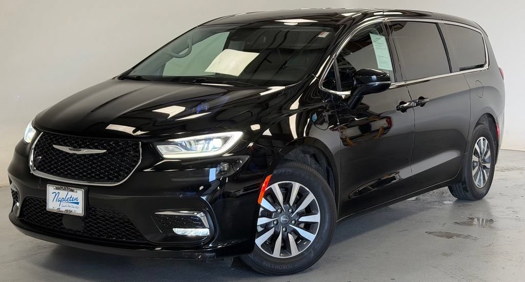 Used 2024 Chrysler Pacifica Limited
