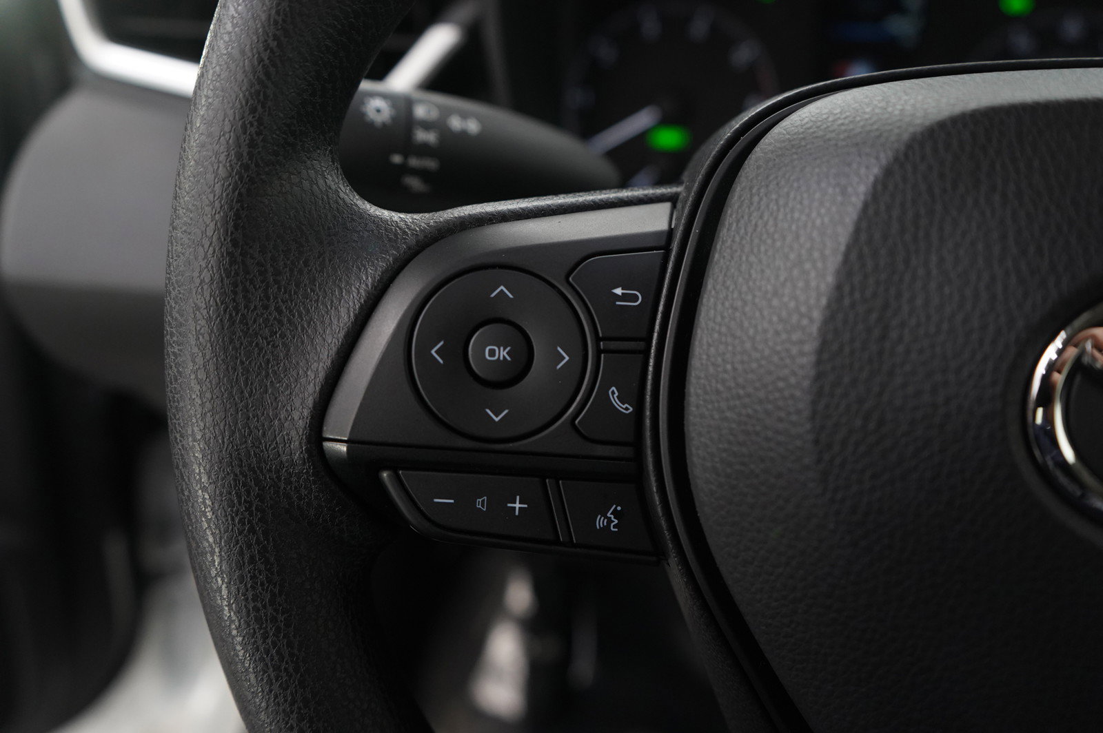 Used 2025 Toyota Corolla LE image 16