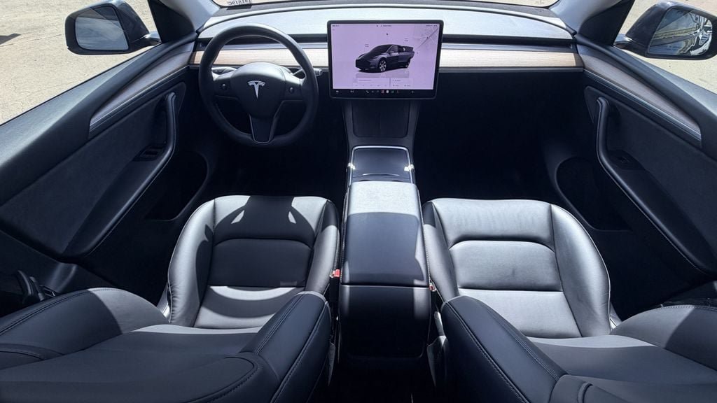 Used 2023 Tesla Model Y Long Range AWD/4WD image 13