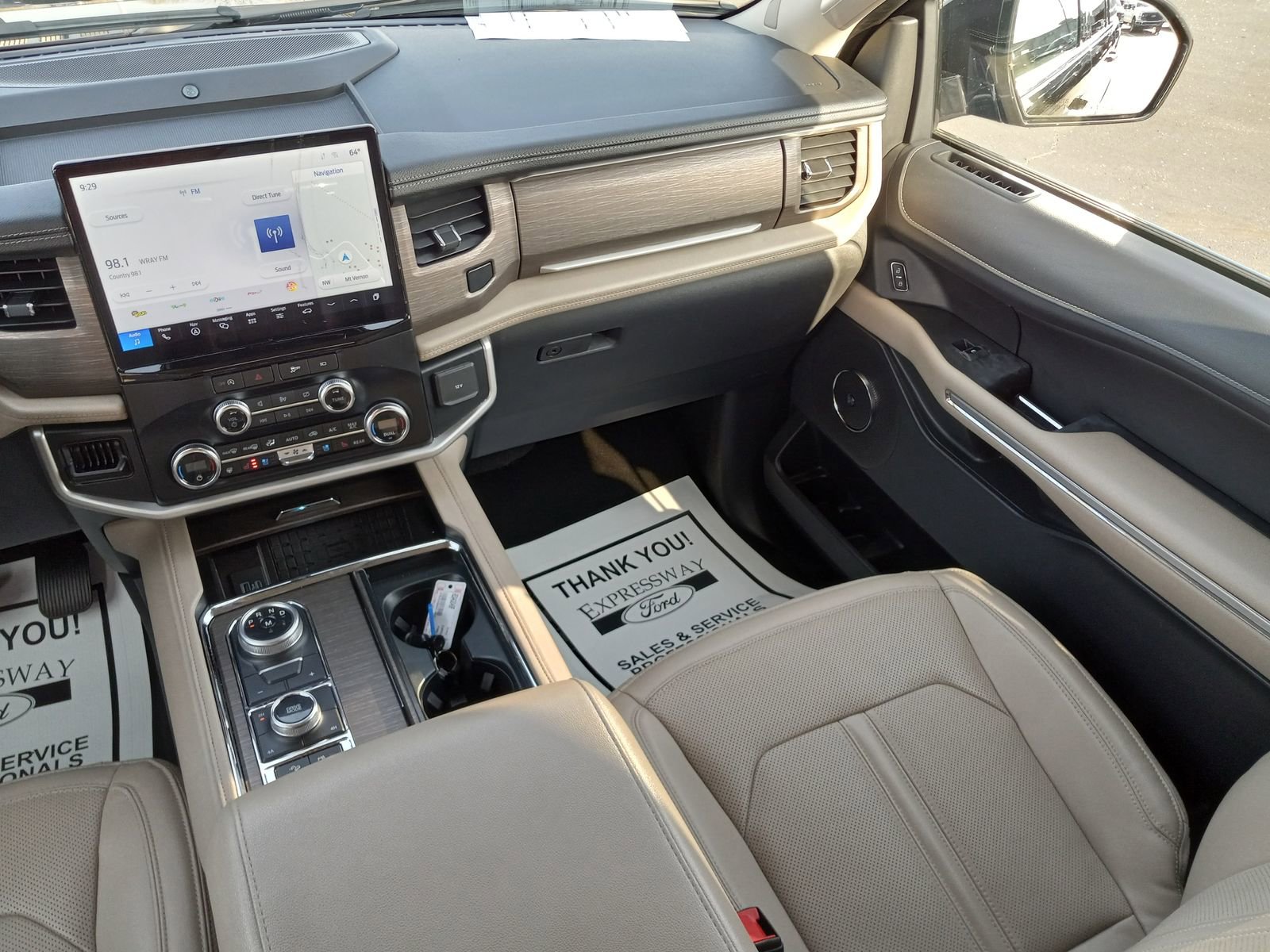 Used 2024 Ford Expedition Limited AWD/4WD image 19