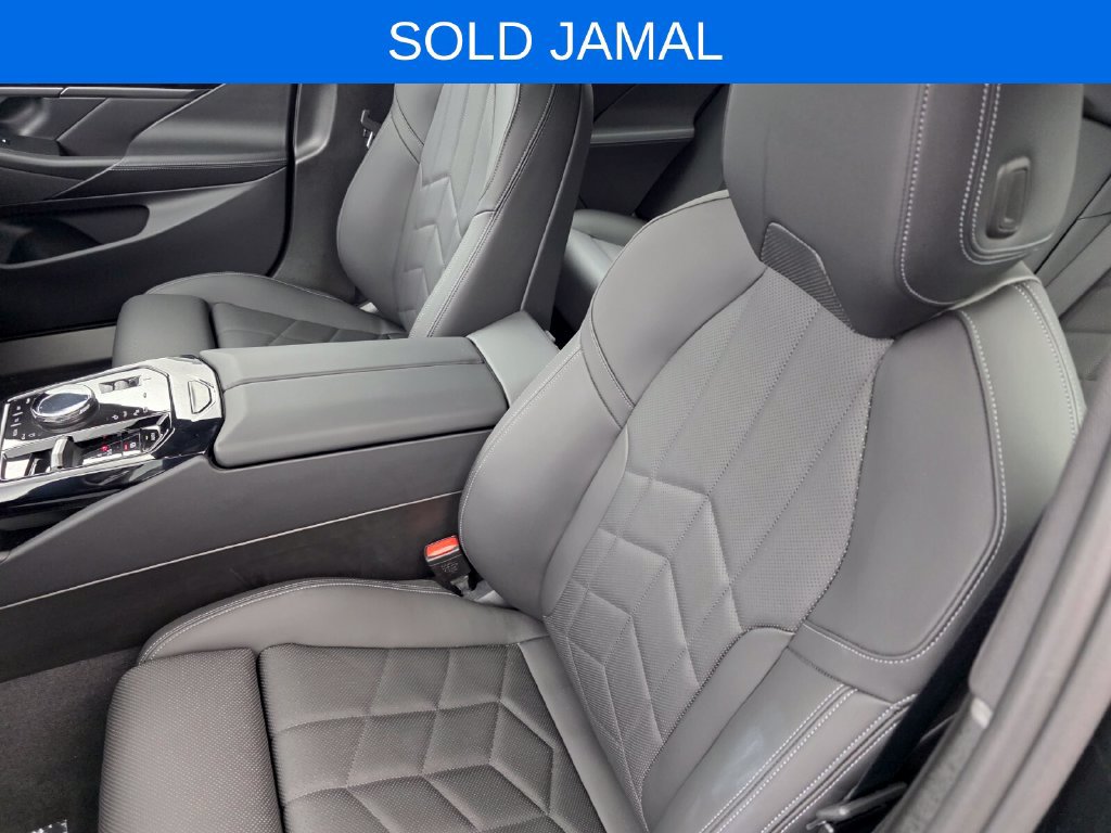 Certified 2024 BMW 530i w/ Premium Package RWD image 11