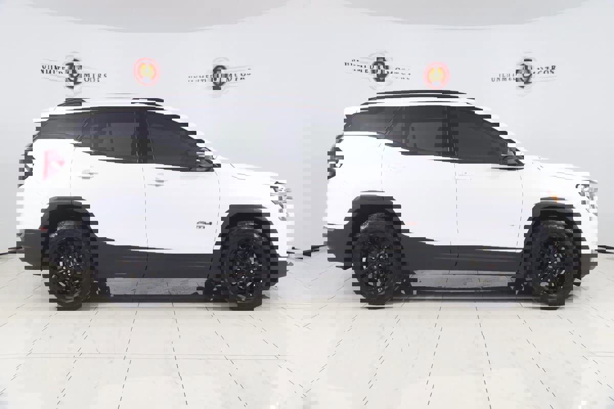 Used 2022 GMC Terrain AT4 w/ Infotainment Package II image 2