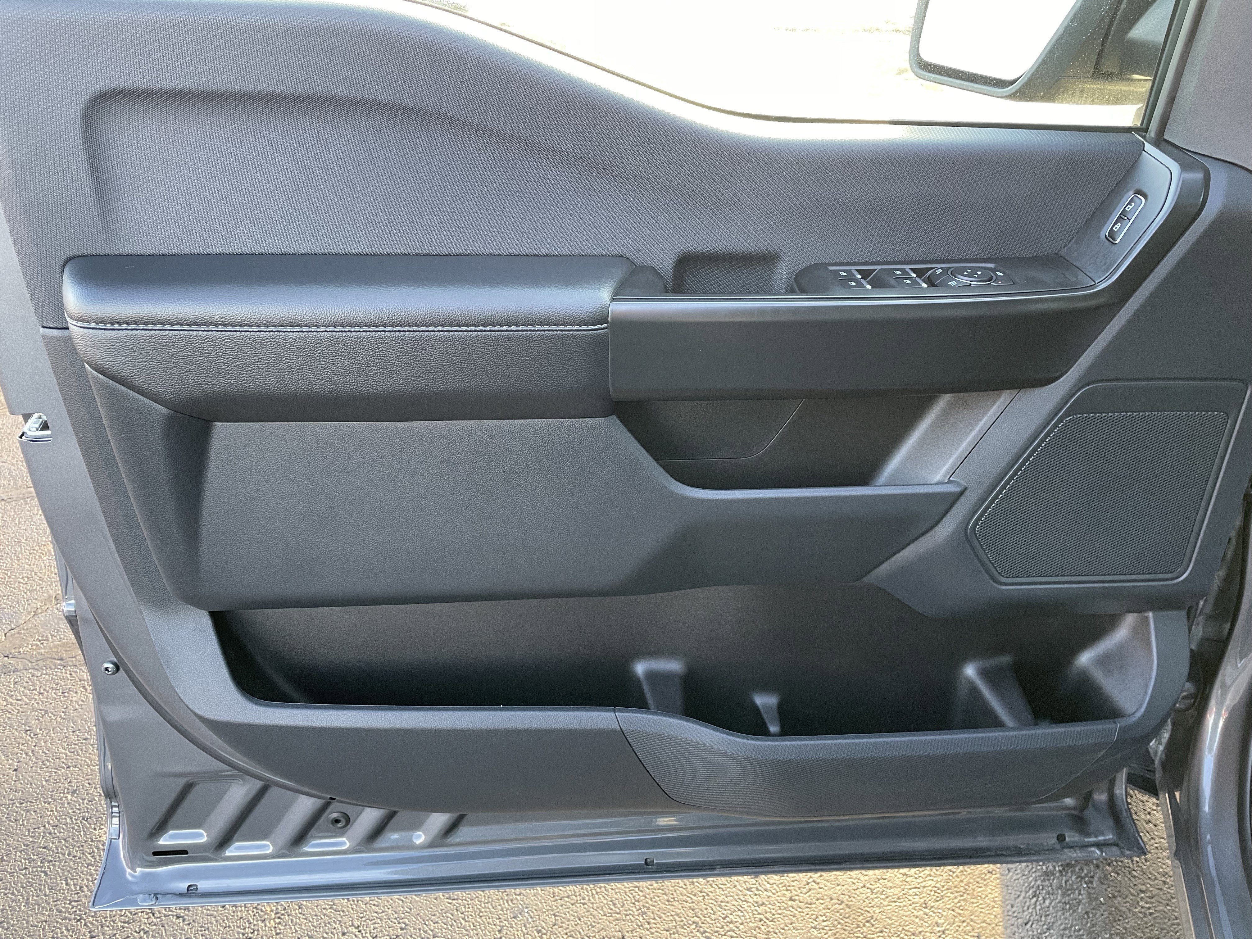 Used 2023 Ford F150 XL w/ Trailer Tow Package image 9