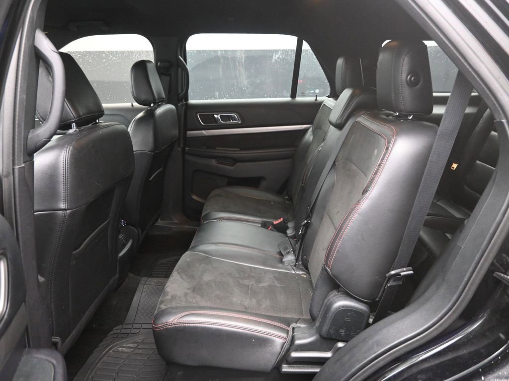 Used 2018 Ford Explorer XLT w/ Equipment Group 202A image 26