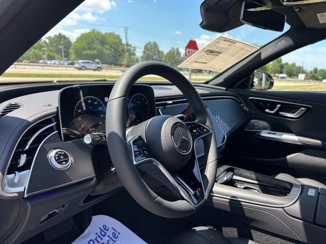 New 2026 Mercedes-Benz E 450 4MATIC Sedan image 13