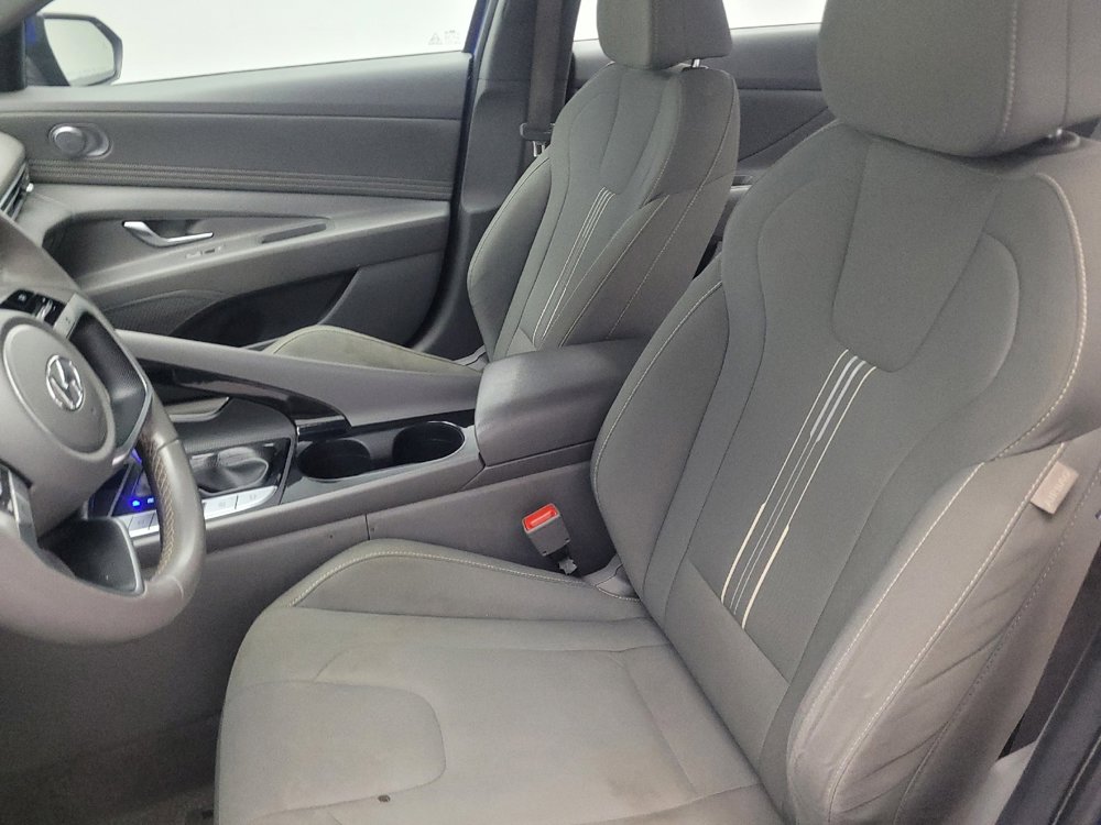 Used 2022 Hyundai Elantra SEL w/ Convenience Package image 17