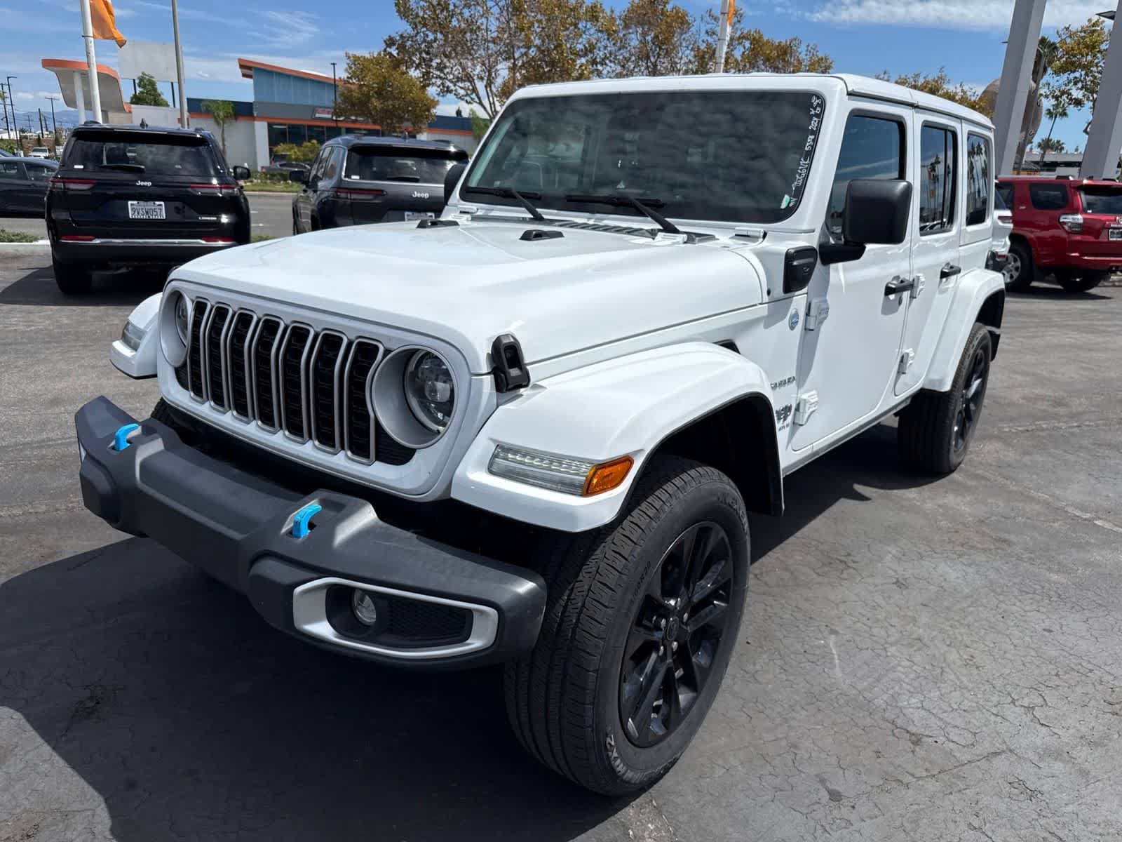 Used 2024 Jeep Wrangler Unlimited Sahara AWD/4WD image 1