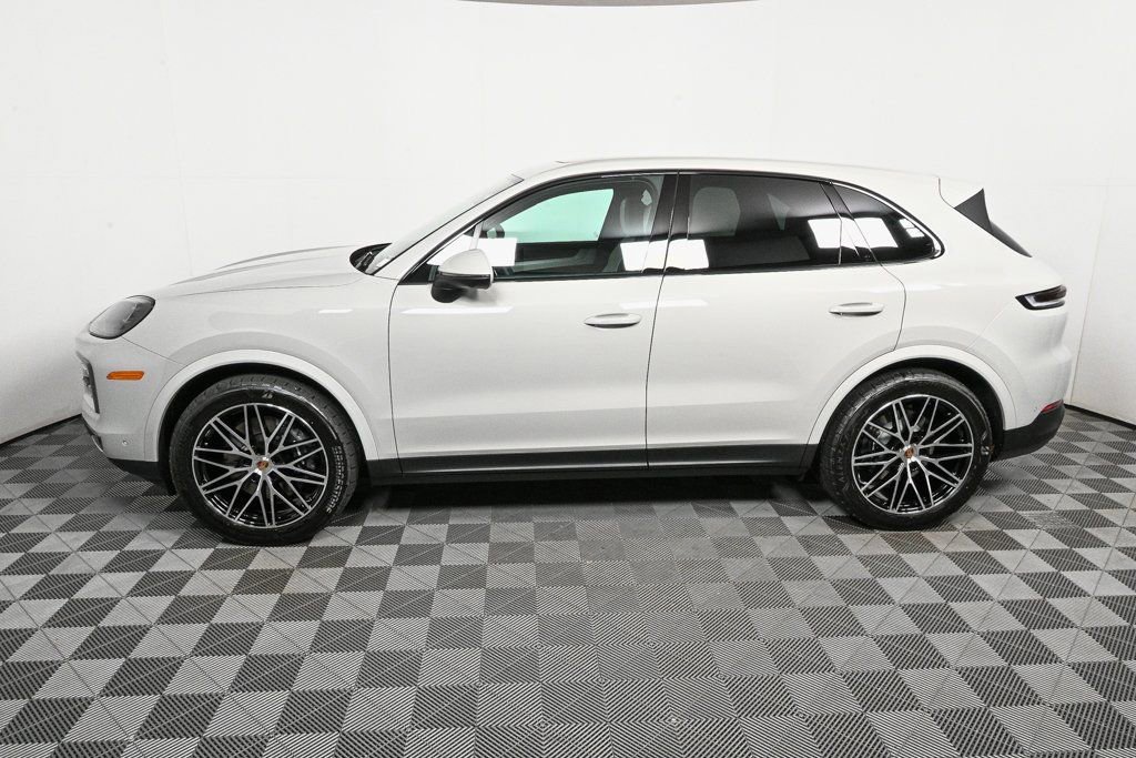 New 2026 Porsche Cayenne image 2