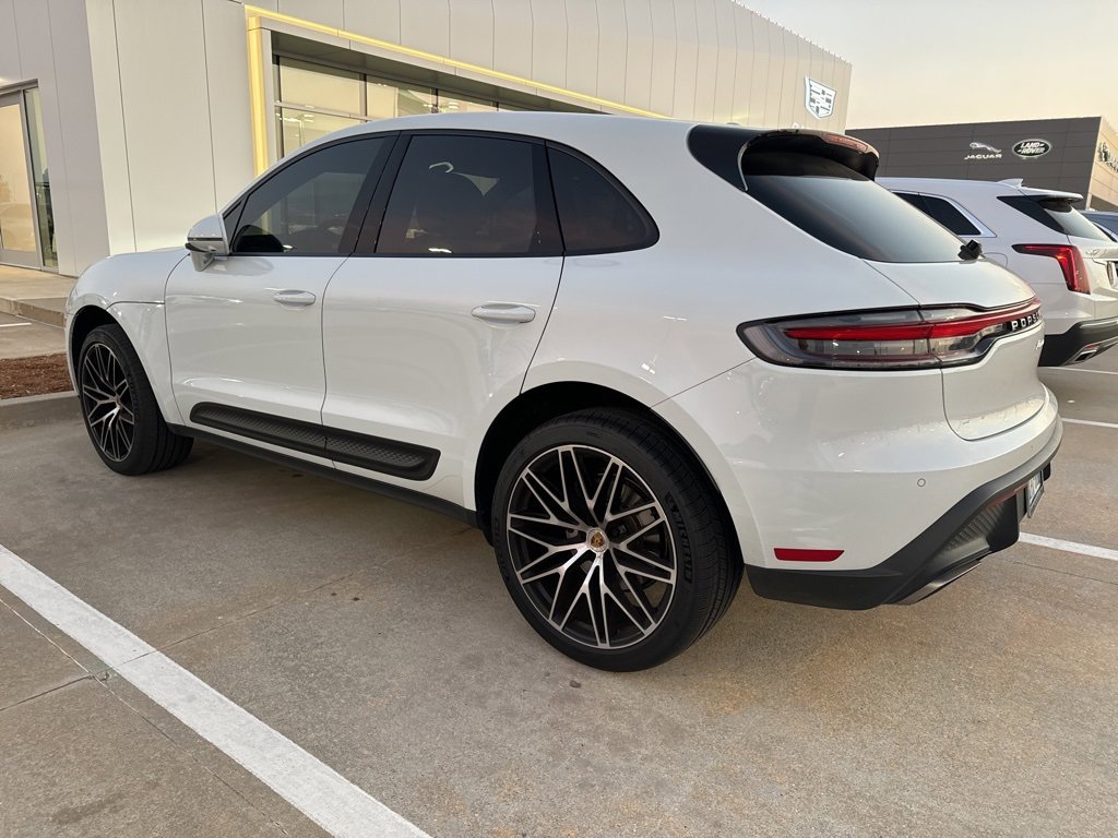 Used 2023 Porsche Macan Turbo image 4