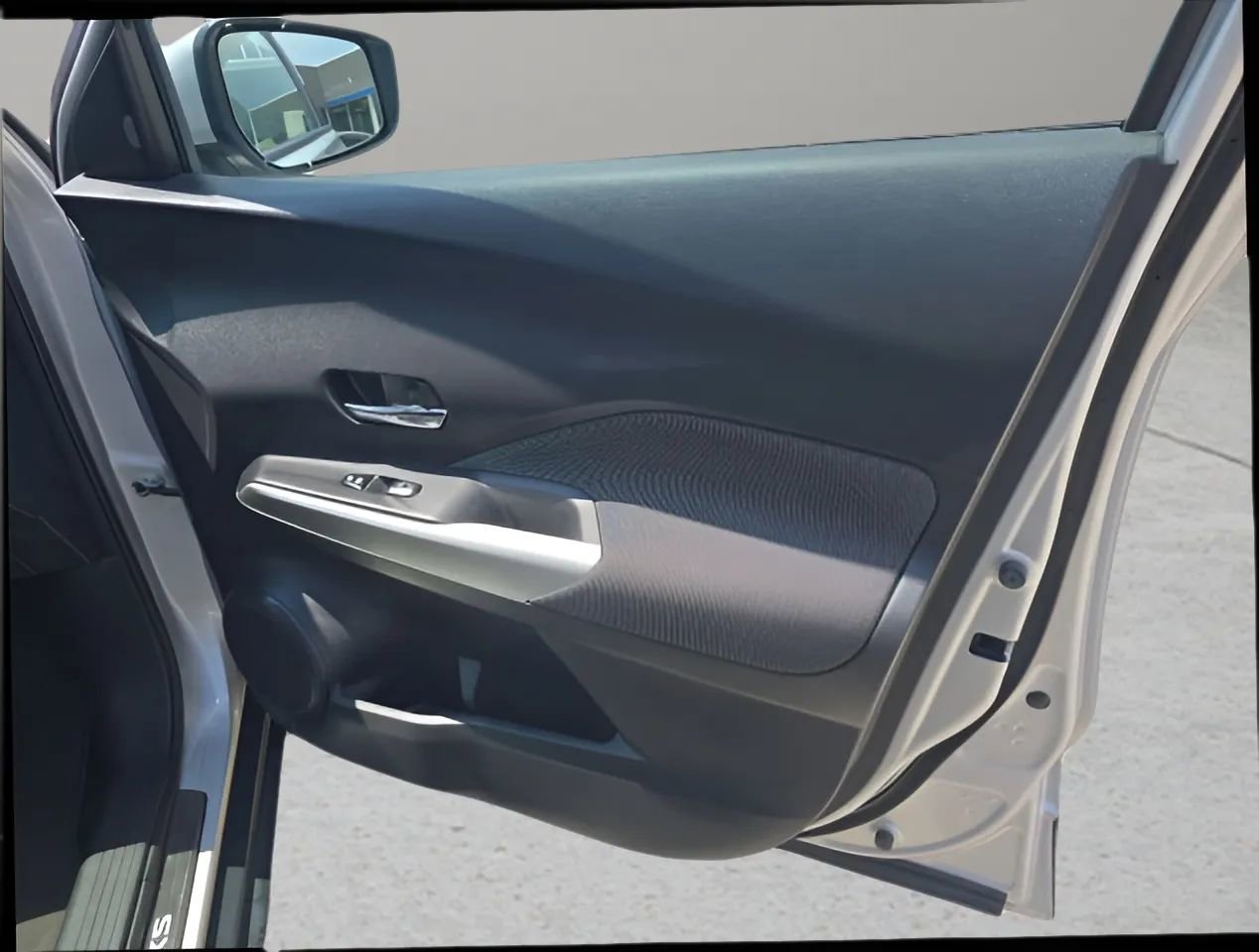 Used 2020 Nissan Kicks SV image 24