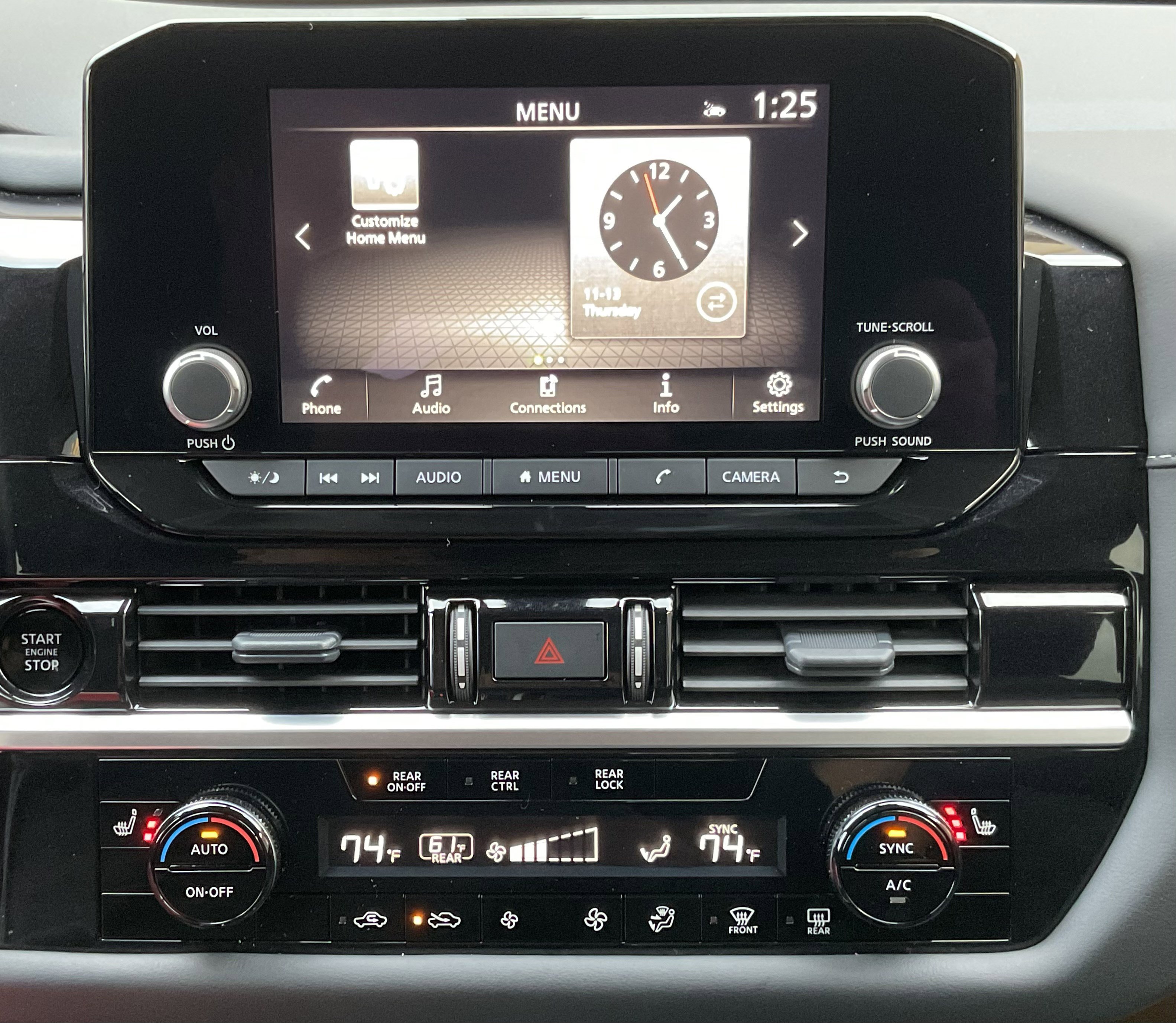 Used 2025 Nissan Pathfinder SV w/ Black Appearance Package image 16