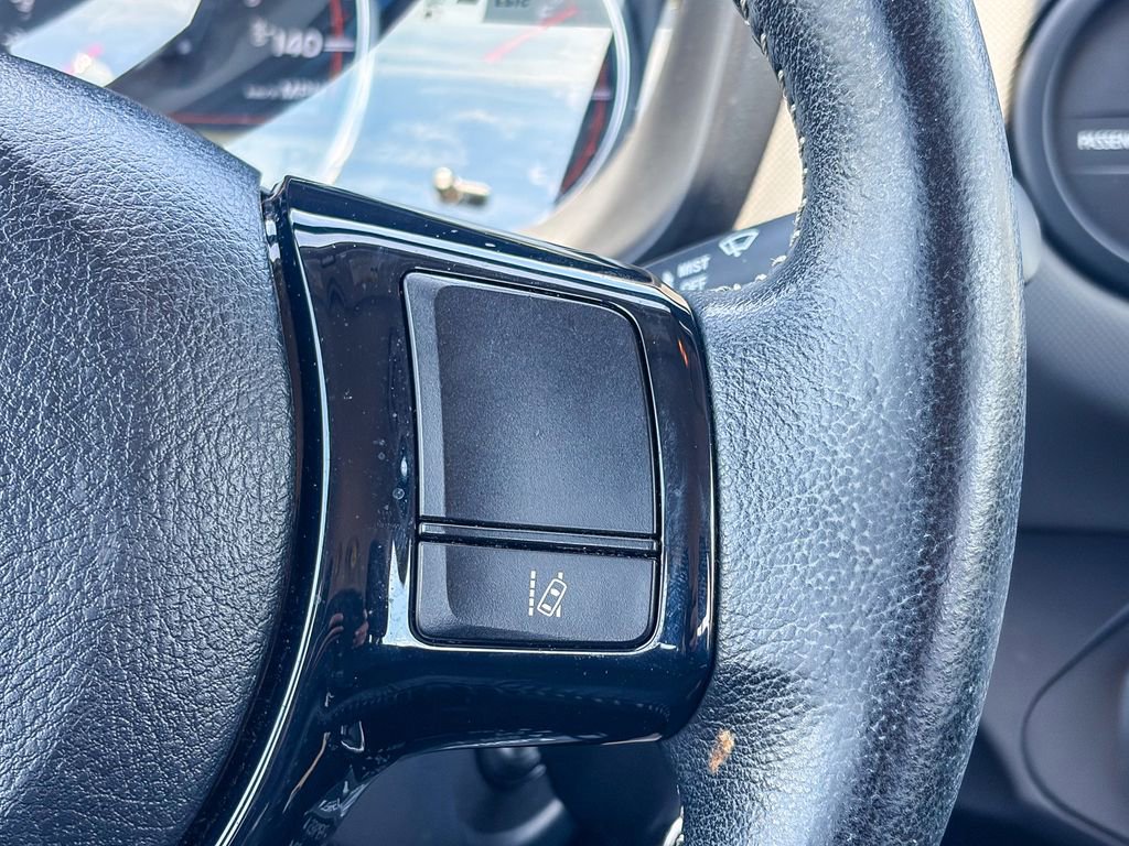 Used 2017 Toyota Yaris L FWD image 18