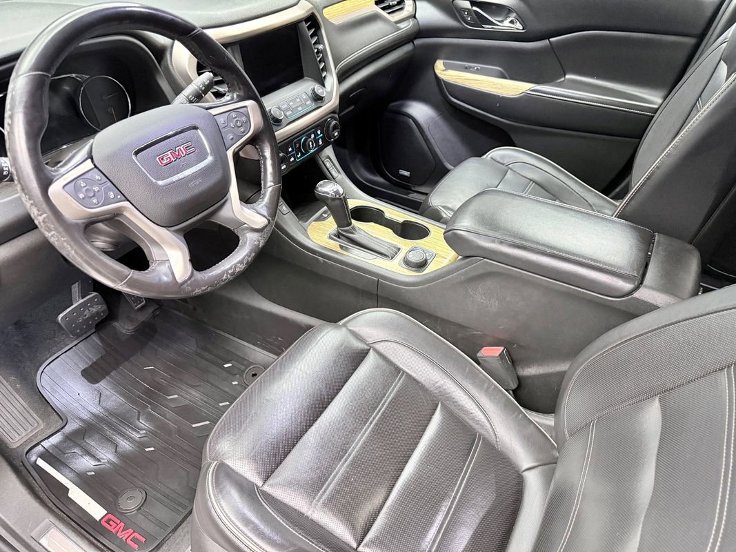 Used 2018 GMC Acadia Denali w/ Technology Package image 9