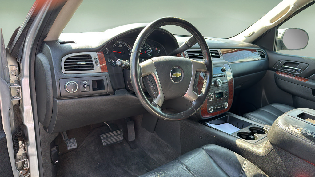 Used 2014 Chevrolet Tahoe LT w/ Texas Edition RWD image 16