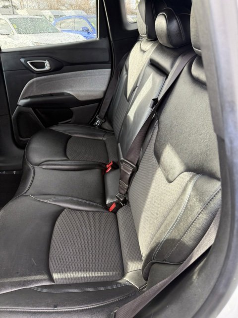 Used 2024 Jeep Compass Latitude image 24