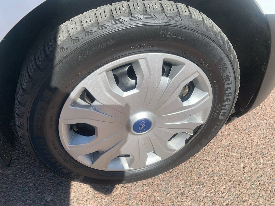Used 2019 Ford Transit Connect XL FWD image 12