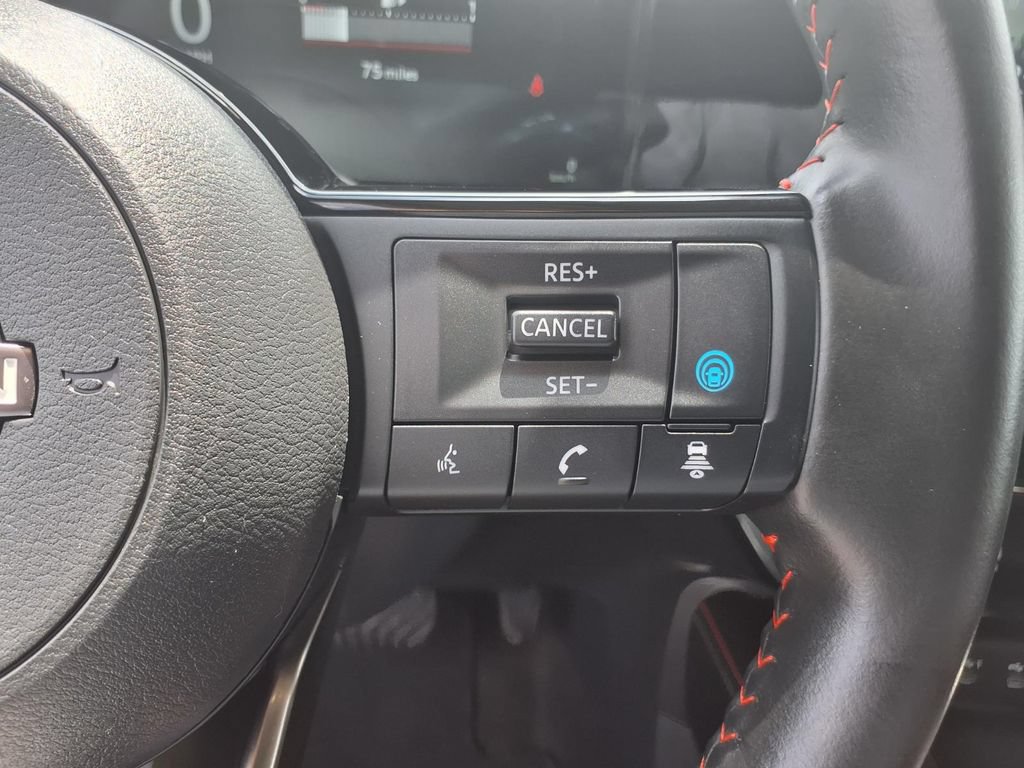Used 2026 Nissan Kicks SR w/ Cold Weather Package AWD/4WD image 9